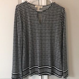 Michael Kors long sleeve keyhole shirt medium